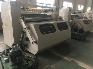 Soundproof packing adhesive tape slitting machine